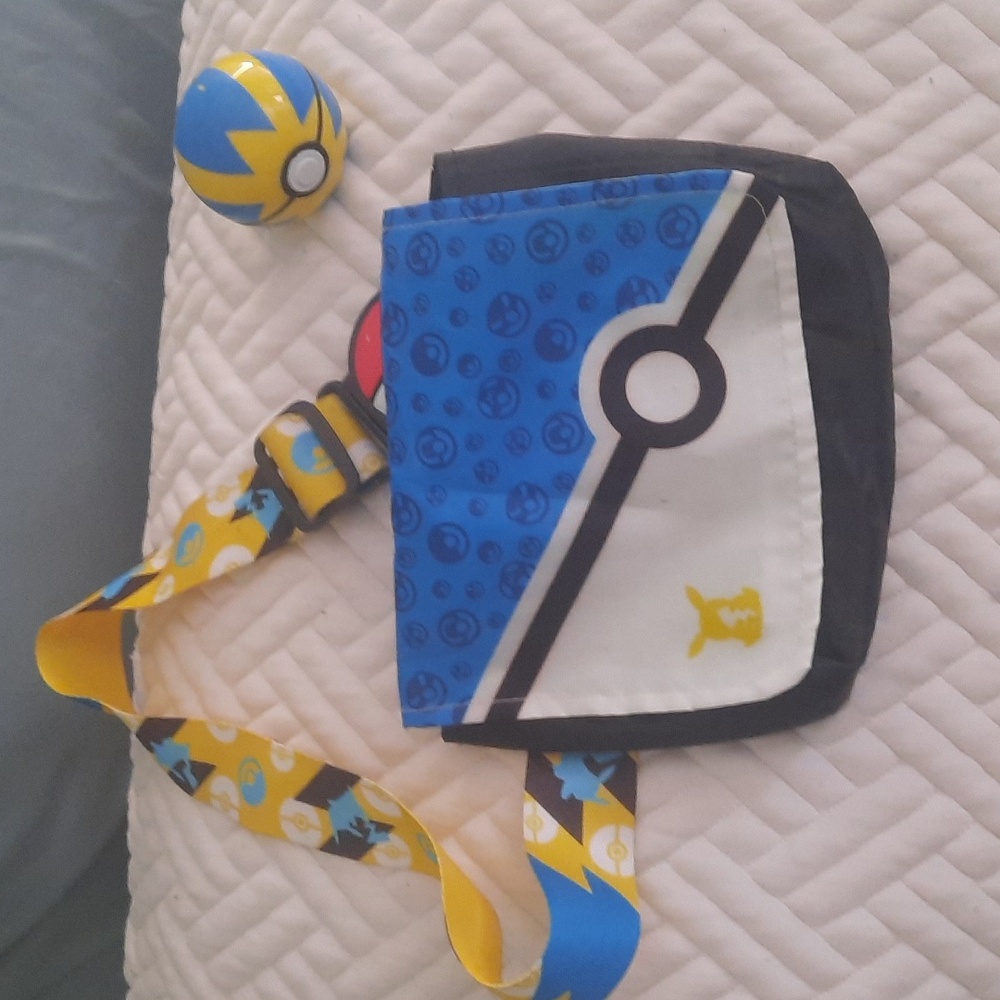 Ash Pokémon pokebag bag Pokeball